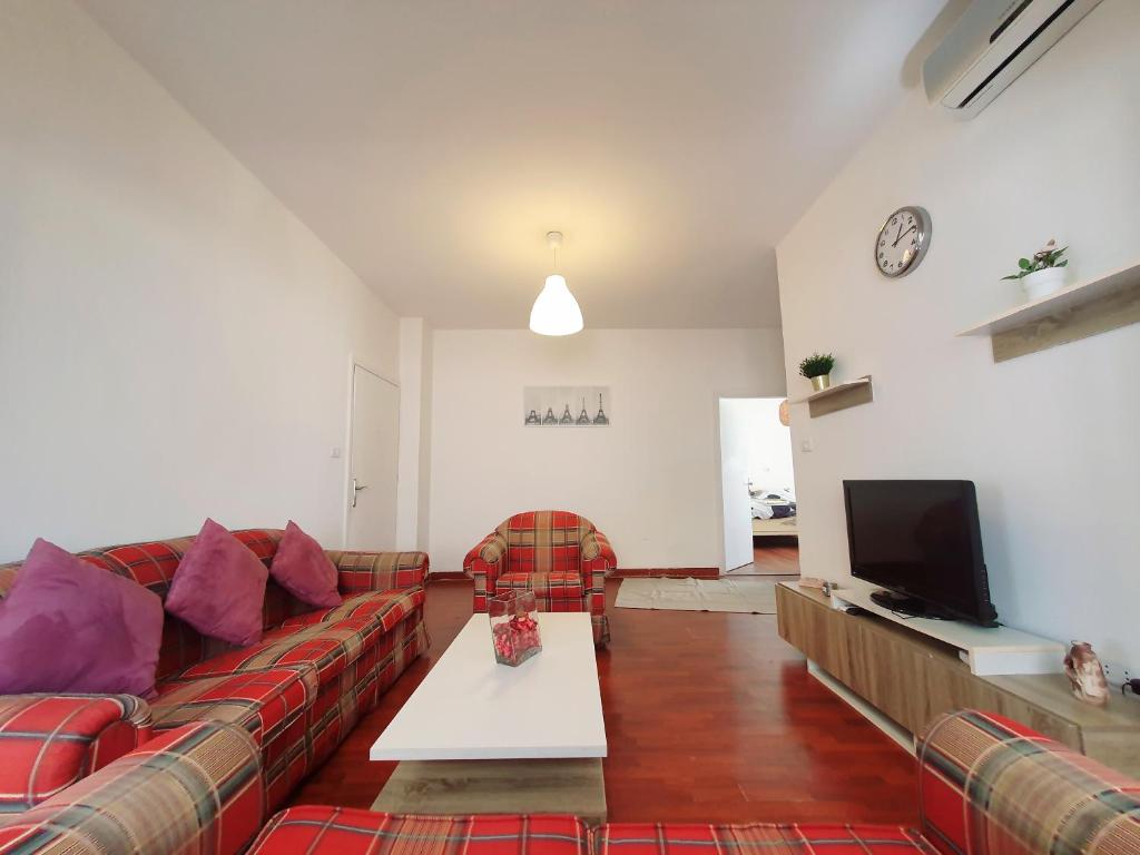 Lovely Two Bedroom Apartment in Amman photo 4