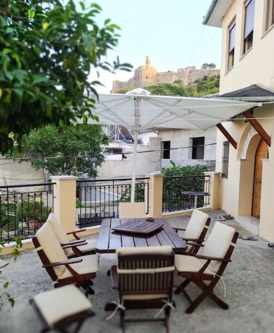 GEORGE's VILLA photo 2