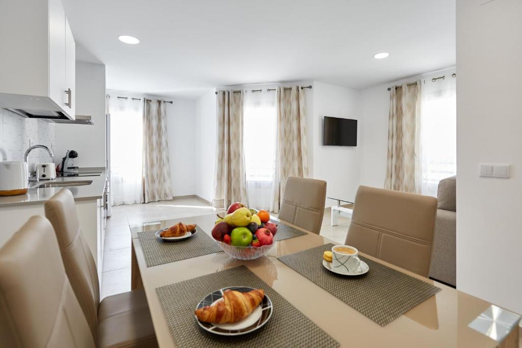 Sonrisa Deluxe Apartments, Levante photo 1