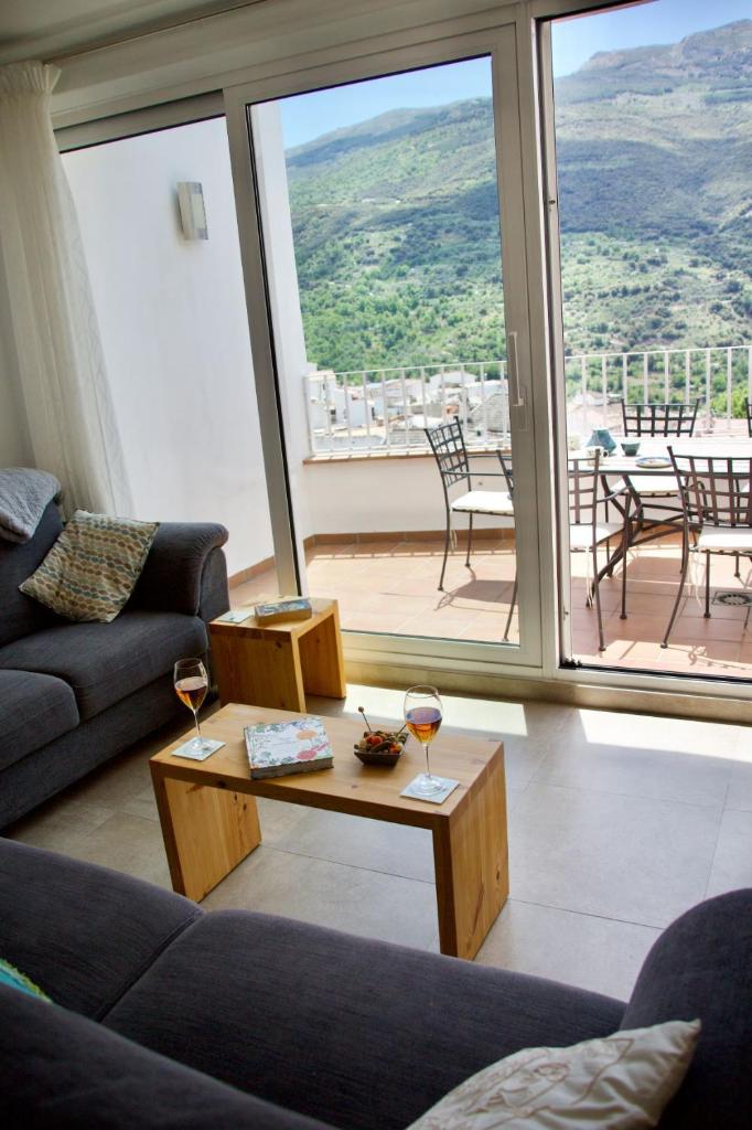 Guejar Sierra House with Spectacular Views photo 1