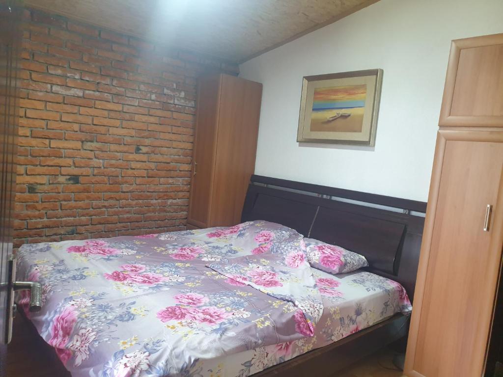 Villa SEMI photo 1