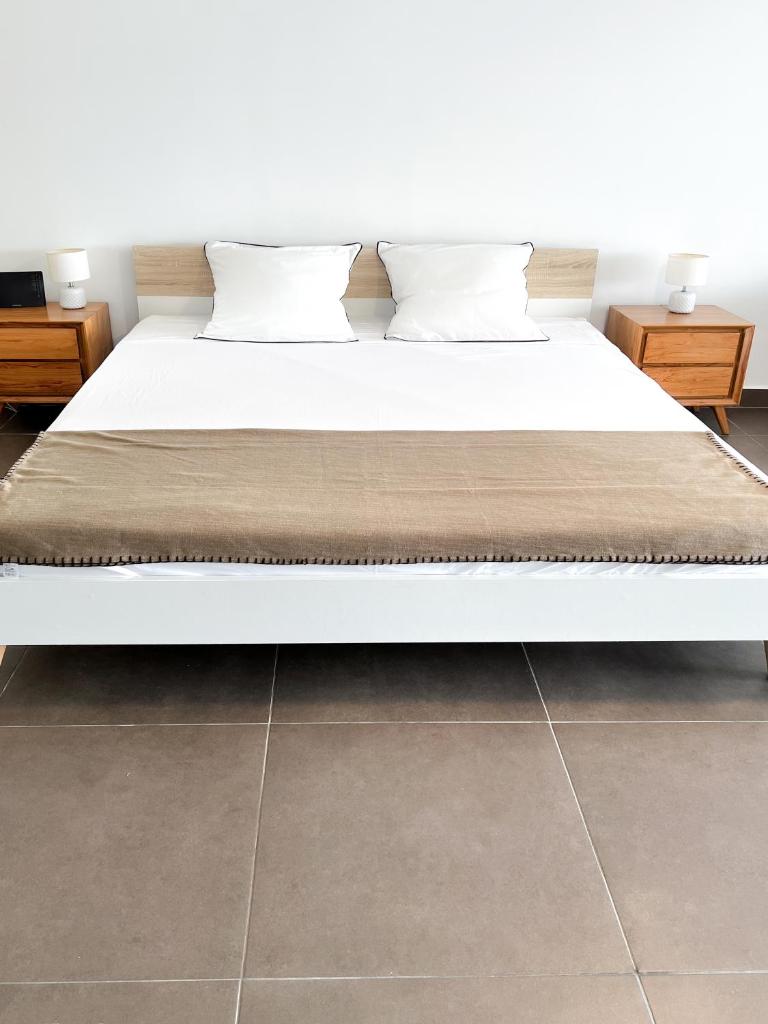 Top floor unit 520 ft2 - 48 m2 with stunning dominant view on ocean, St Barth, Orient Bay photo 3