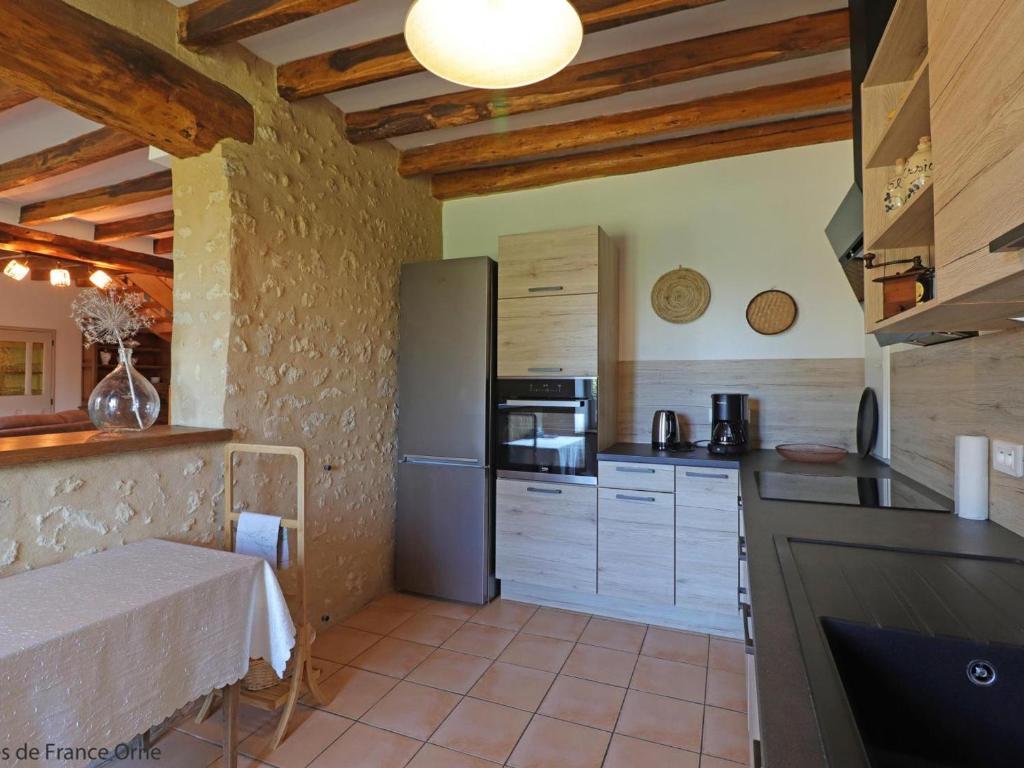 Gîte Le Pin-la-Garenne, 4 pièces, 8 personnes - FR-1-497-155 photo 3