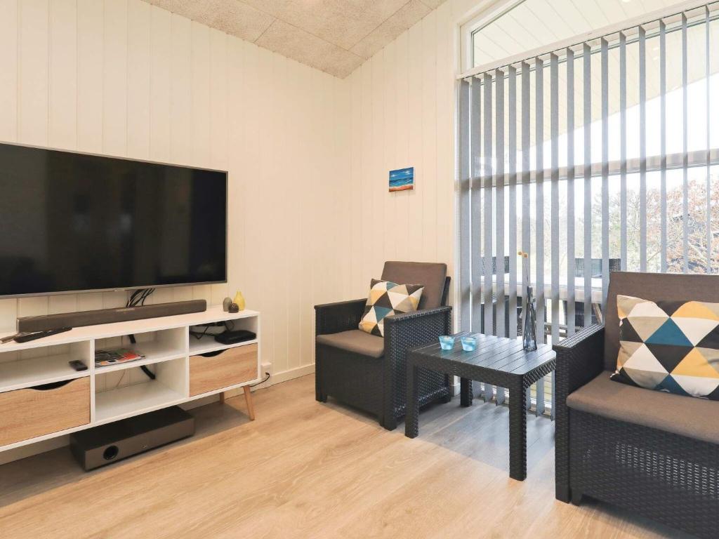 8 person holiday home in Fjerritslev photo 3