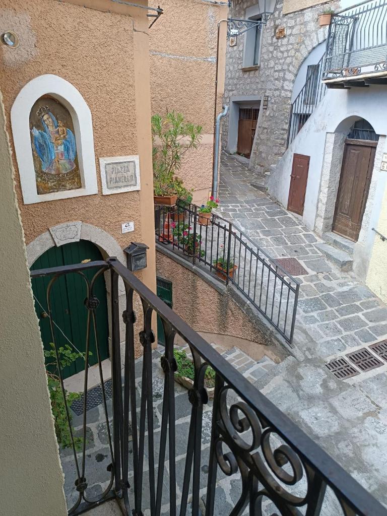 Casetta nel Borgo Pianello con vista panoramica photo 3