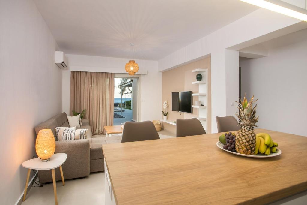 Villa Sylvia Beachfront photo 2