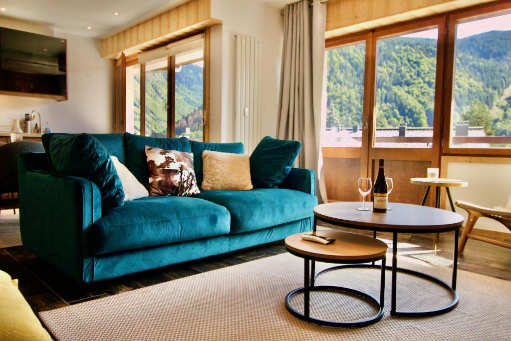 Chalet Marmotte Cocon la Plagne family apartment for 6 adults and 2 children - Tap to explore photos