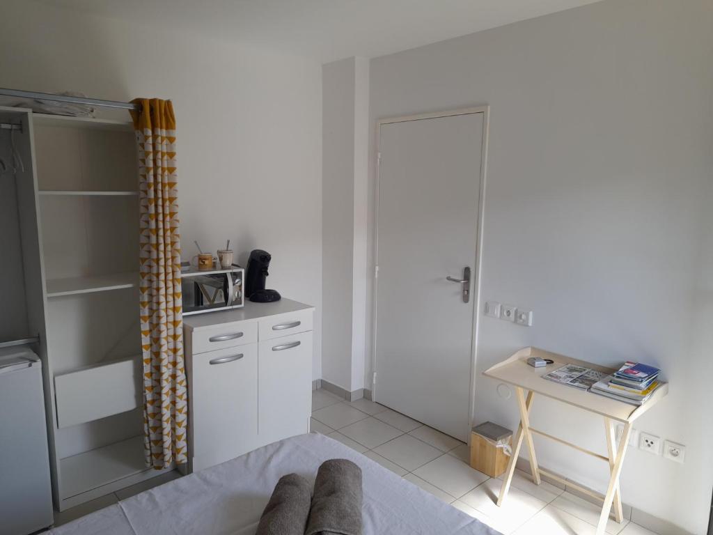 Chambre avec salle de bain, WC et terrasse photo 1