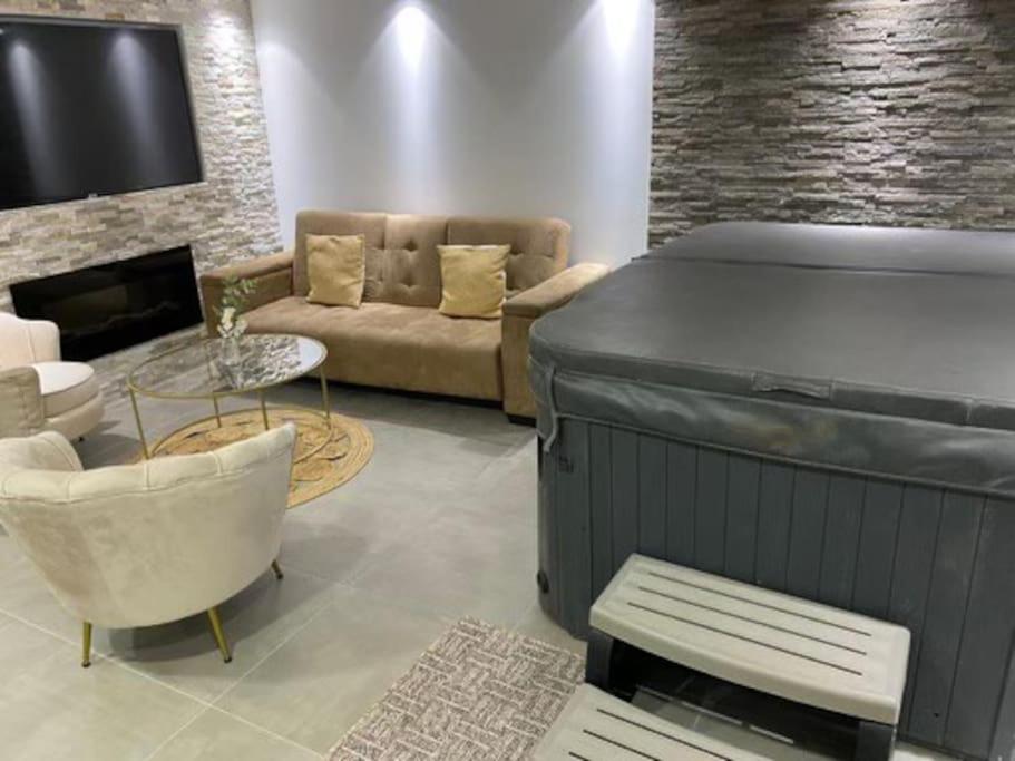 Sandspa logement avec jacuzzi photo 2