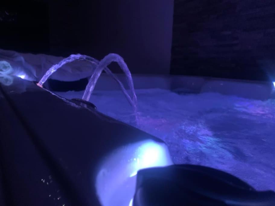 Sandspa logement avec jacuzzi photo 3
