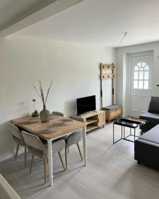 Appartement douillet, aménagé proche riviera. photo 2