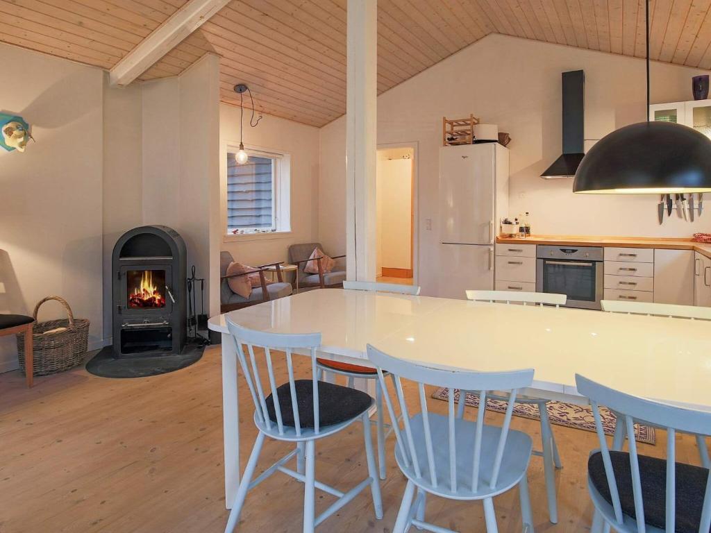 8 person holiday home in Vejby photo 4
