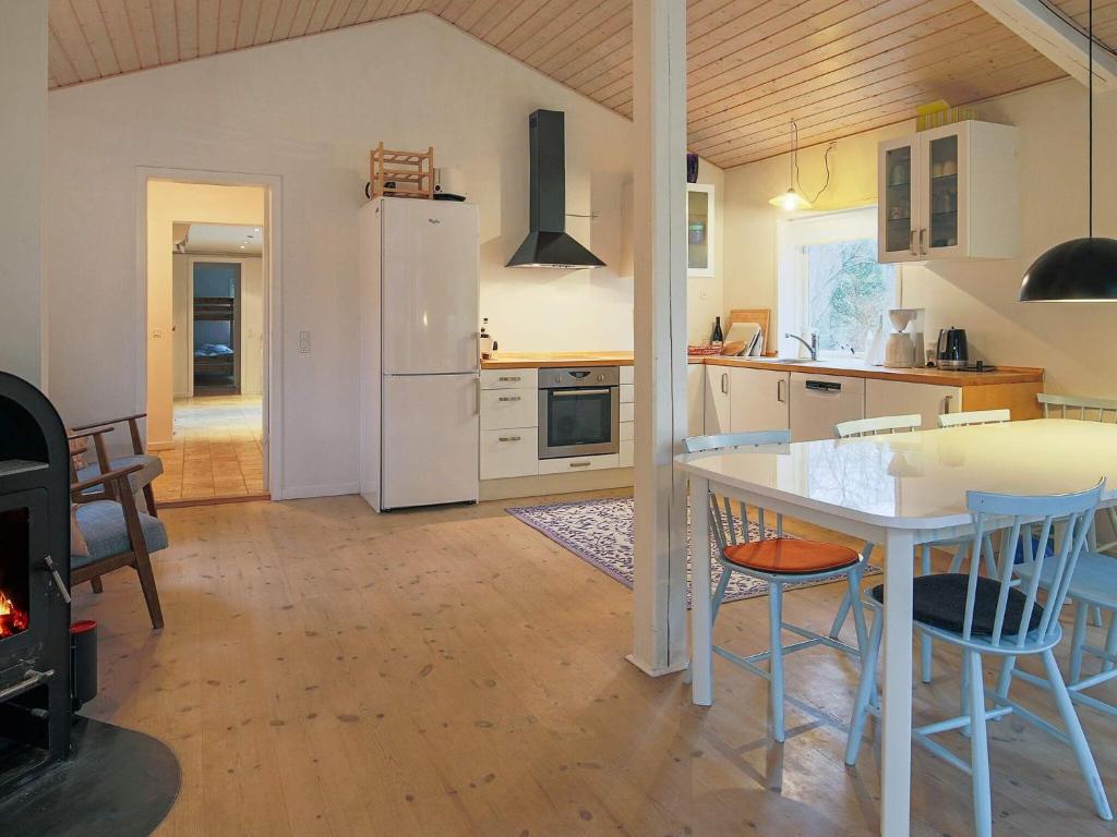 8 person holiday home in Vejby photo 3