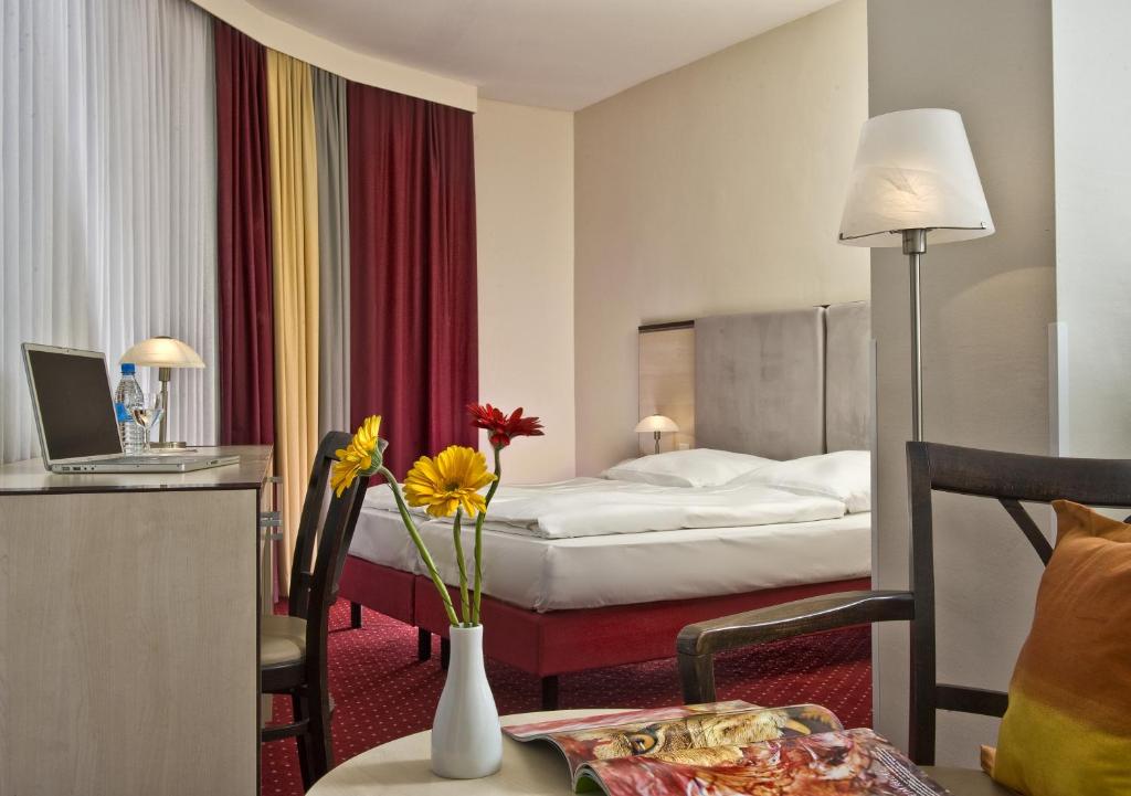 Семейный (Двухместный номер с 1 диваном-кроватью), Come Inn Berlin Kurfürstendamm