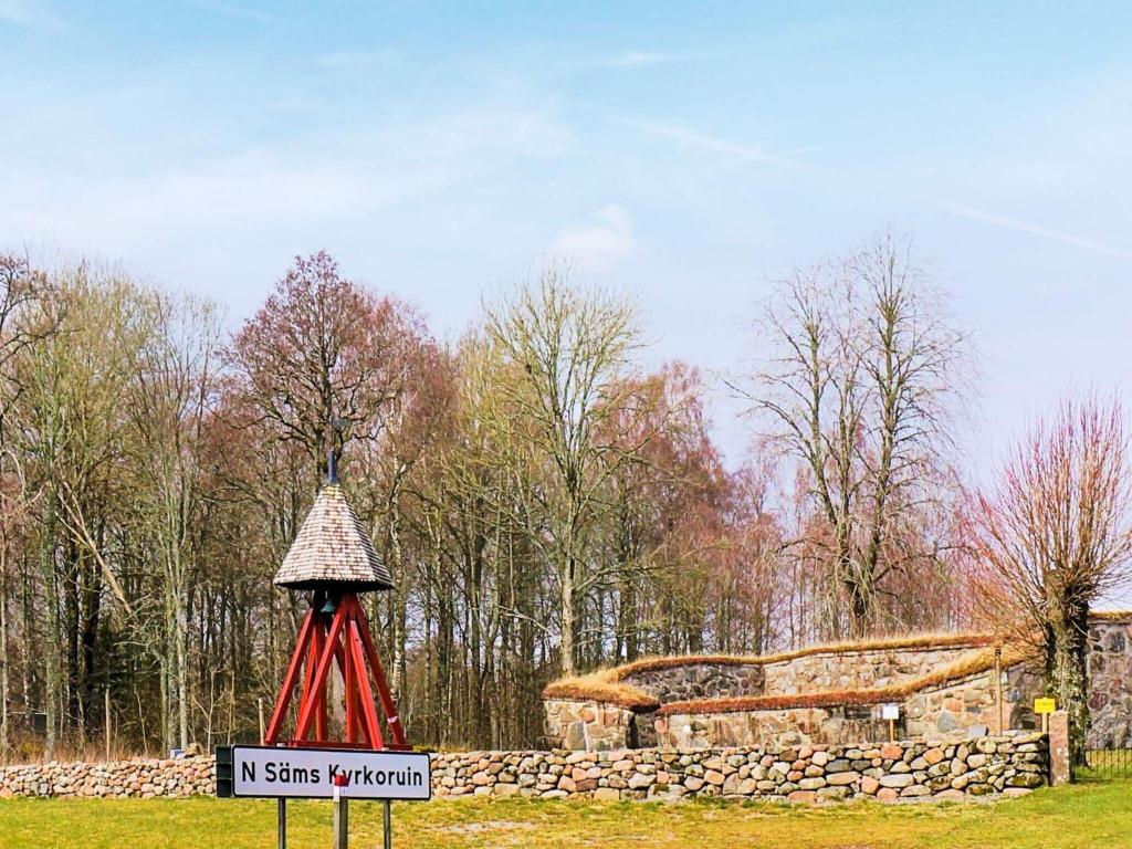 8 person holiday home in LJUNG photo 4