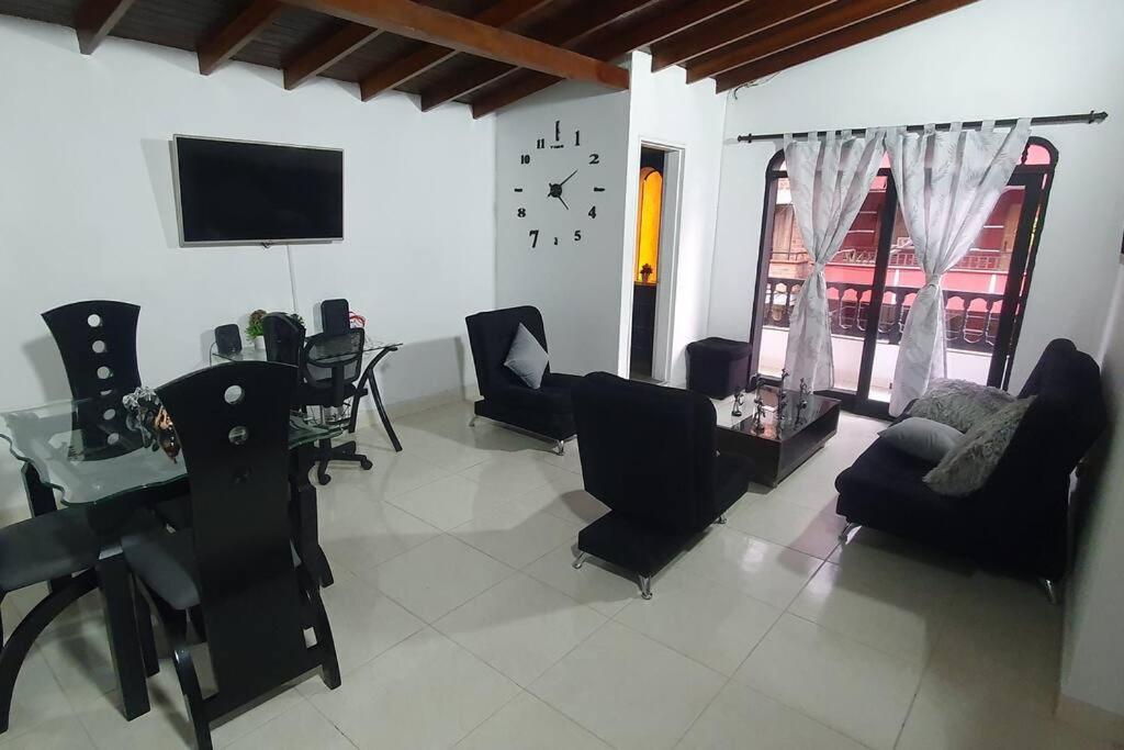 amplio y comodo apartamento en envigado photo 3