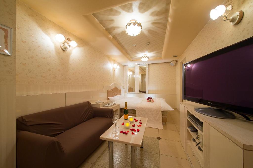 HOTEL THE i Adult only photo 4