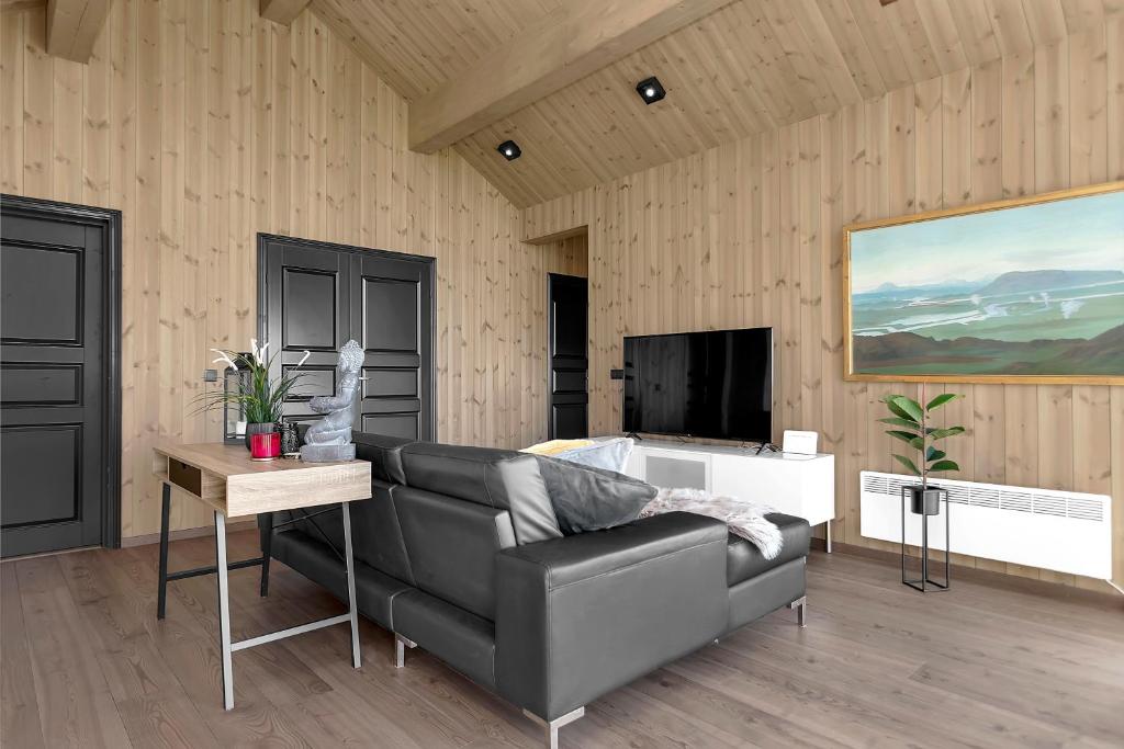 Luxury Country Cottage with 360° Mountain View photo 1