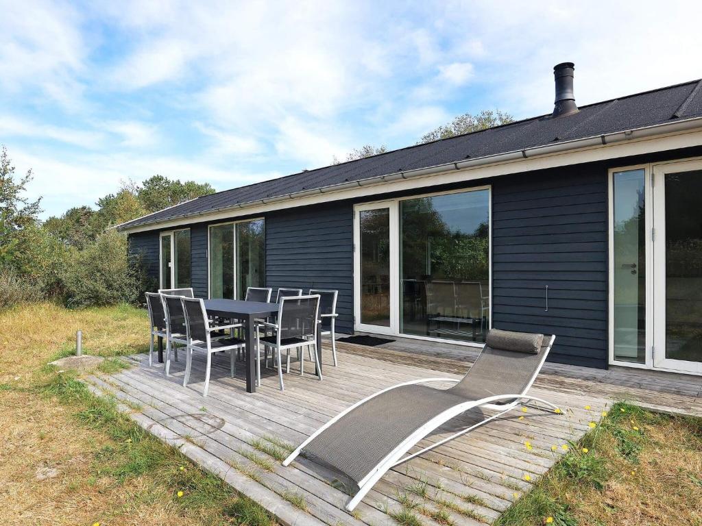Four-Bedroom Holiday home in Ålbæk 4 photo 4