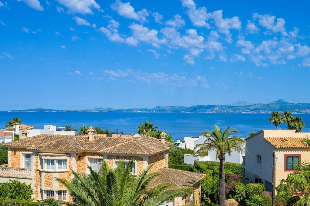 2263 Sunny holiday home with views over the bay of Palma photo 3
