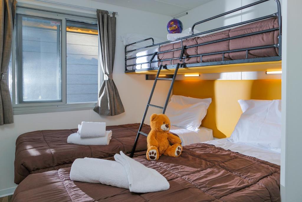 hu Norcenni Girasole village photo 1