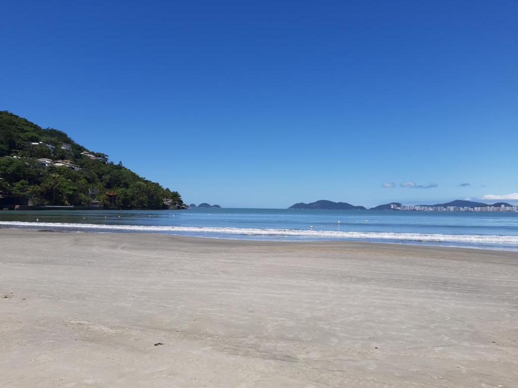 GUARUJÁ ASTURIAS, LAZER COMPLETO, AR CONDICIONADO E VARANDA GOURMET photo 3