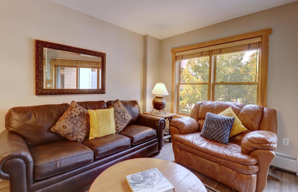CS221 Copper Springs condo photo 3