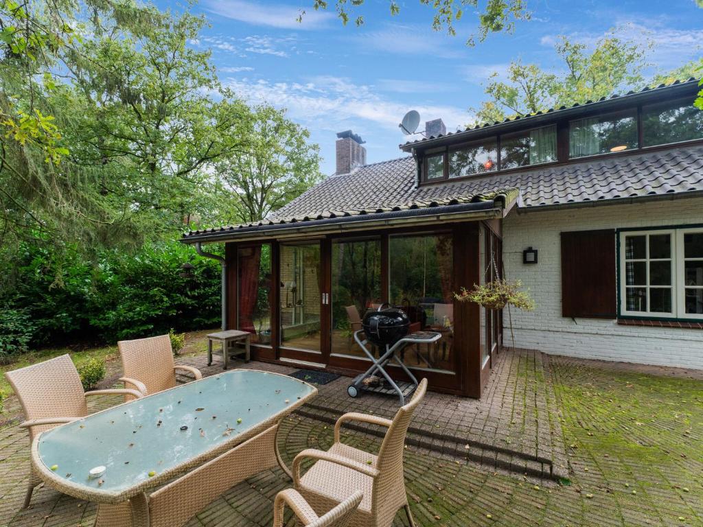 Beautiful holiday home in Baarle Nassau with garden photo 3