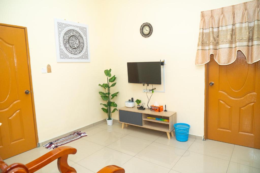 Adorable 2-bedroom home with Wi-Fi, Netflix and BBQ grill photo 1
