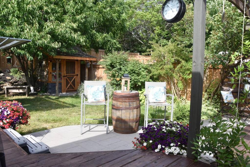 Cozy Grimsby Suite w/ hot tub & high-speed wifi