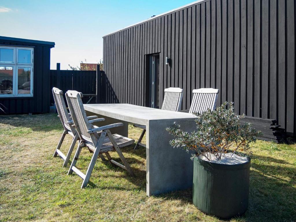 5 person holiday home in Struer photo 4