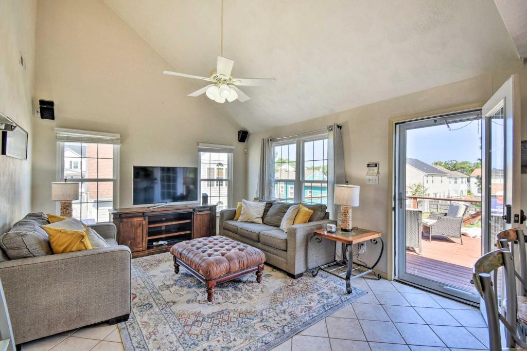Sunny Norfolk Apartment with Deck and Fire Pit!