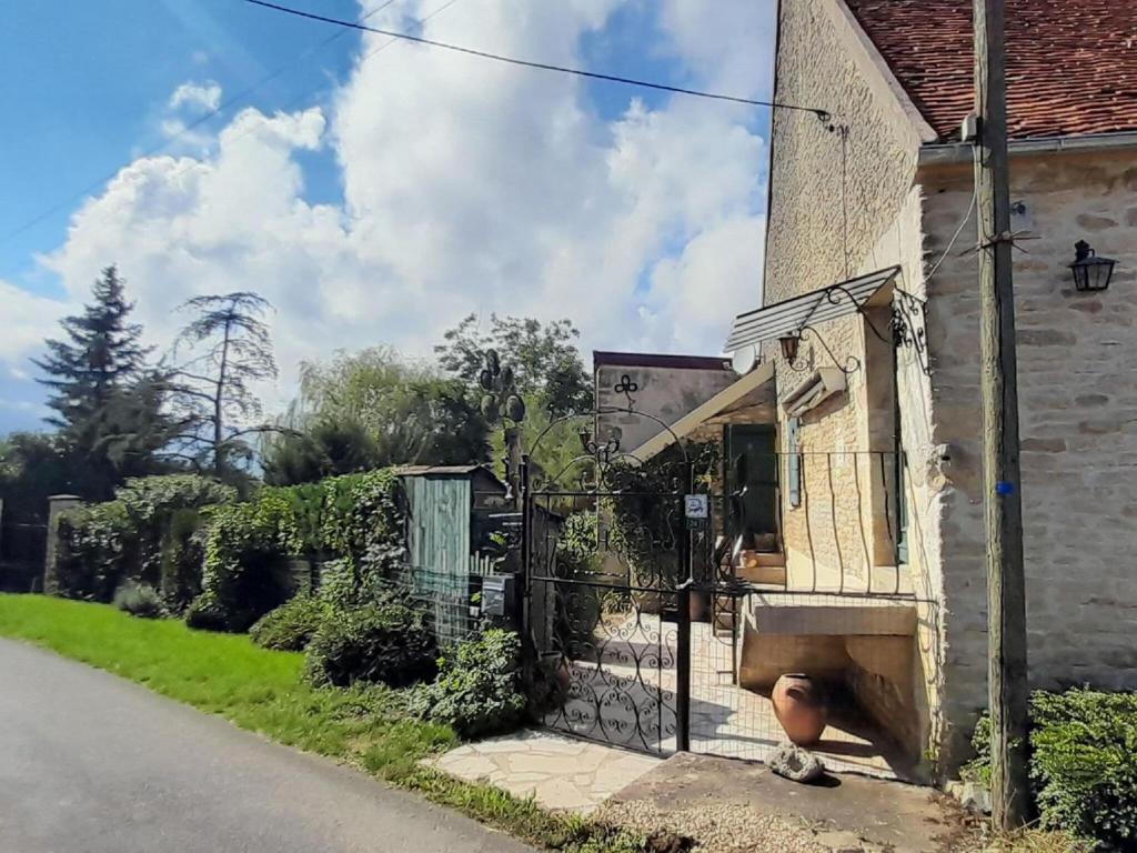 Spacious holiday home in Ni vre with a garden photo 3