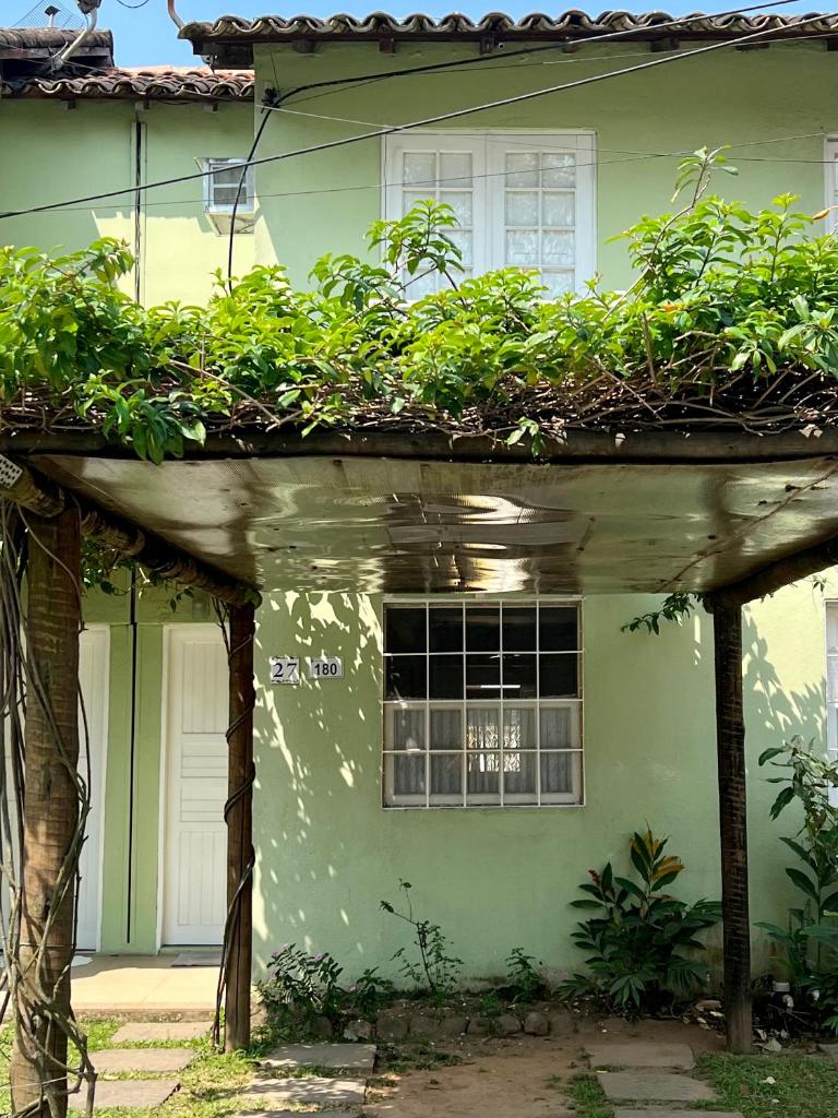 Casa verde no centro de Paraty