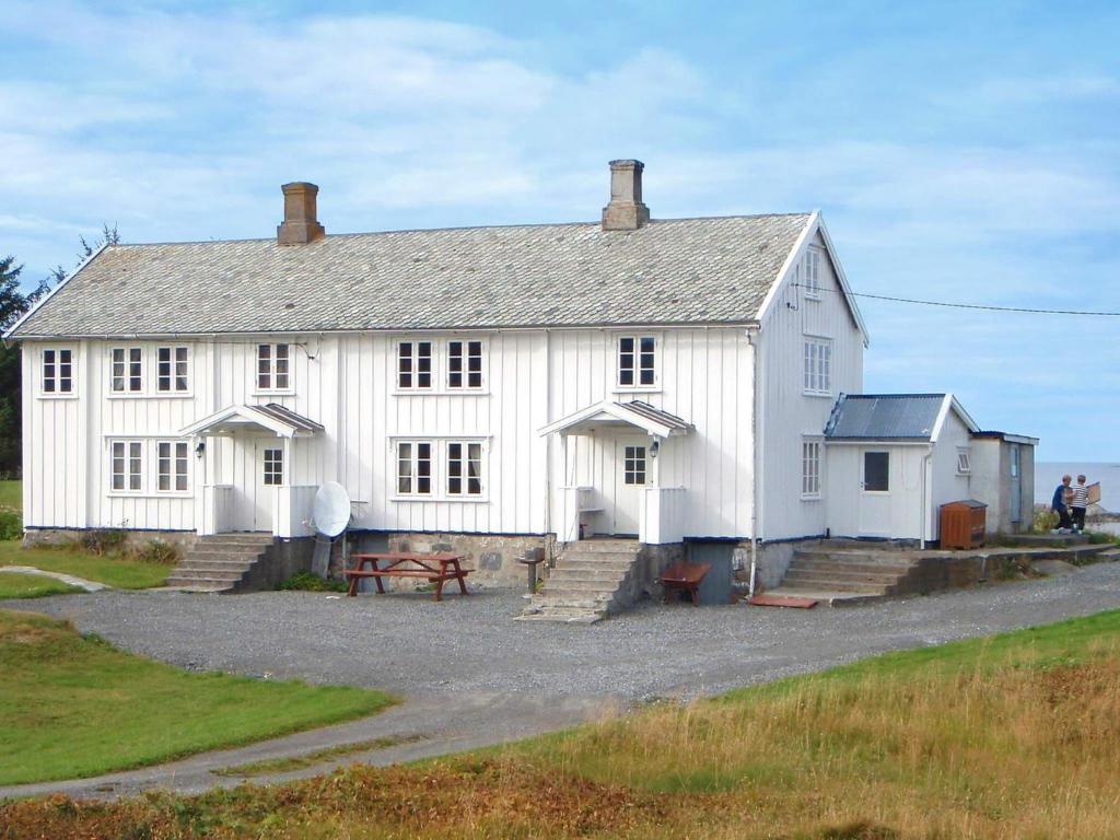 Six-Bedroom Holiday home in Bud photo 1