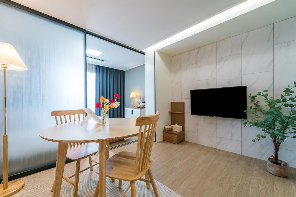 Urbanstay Jeju yeondong photo 3
