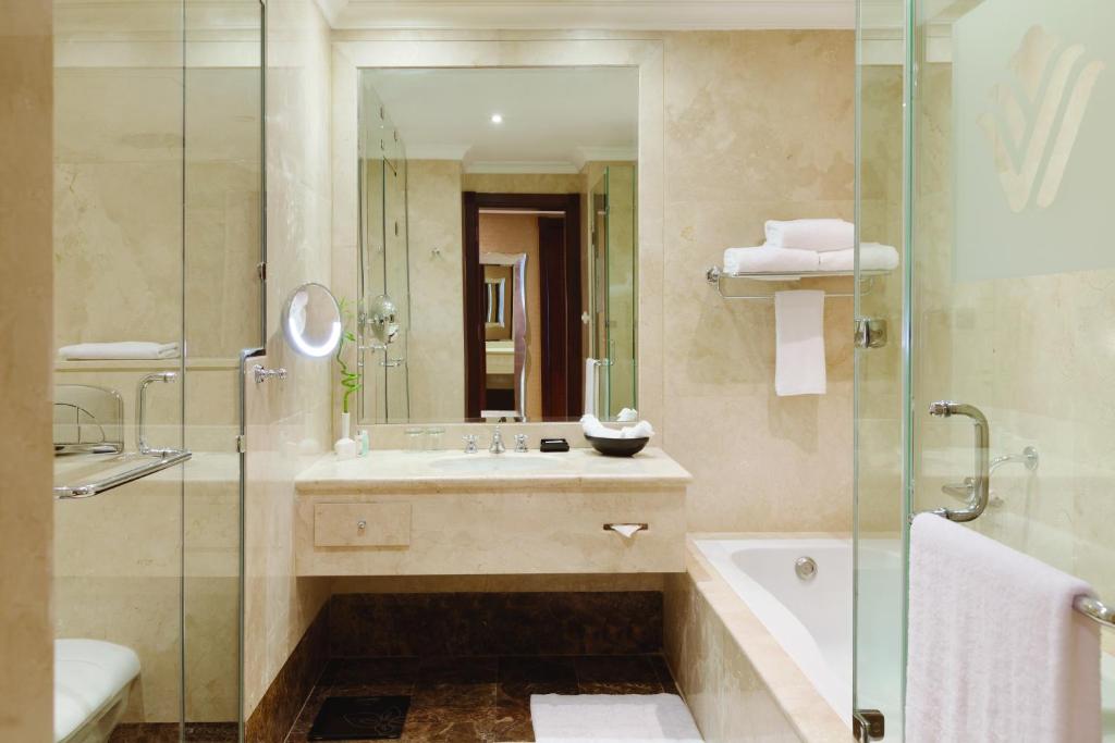 Сьюит (Представительский люкс), Wyndham Grand Regency Doha