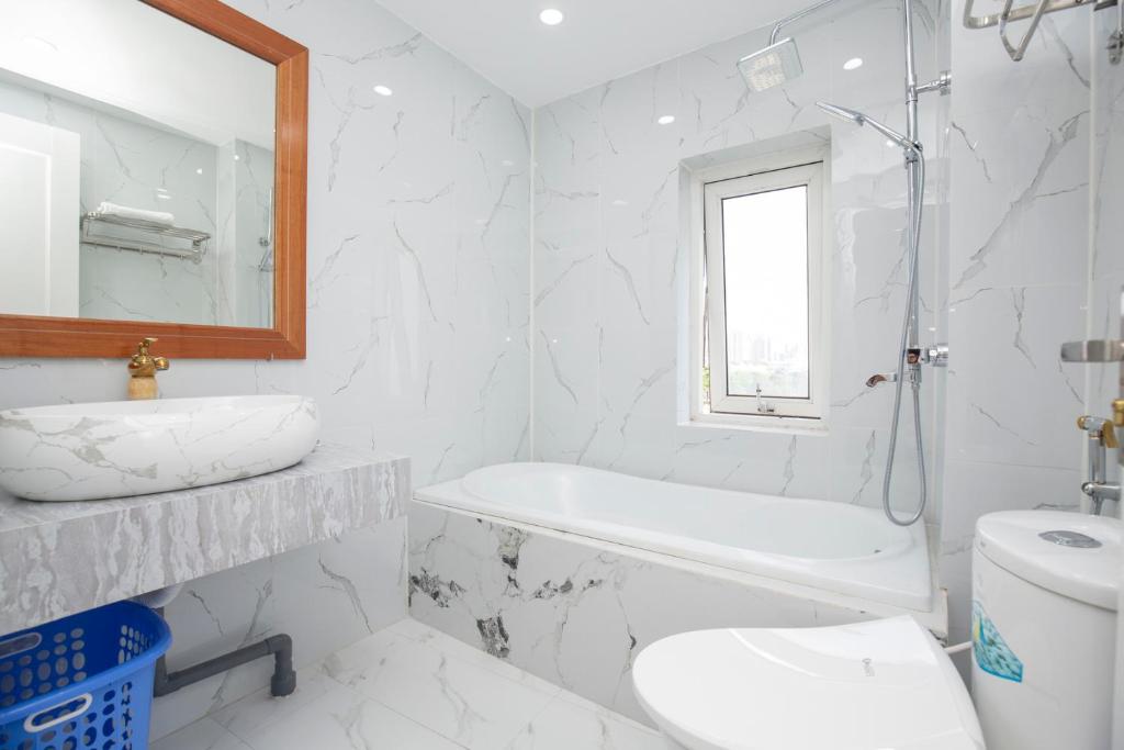 Sumitomo Tower-1 Bed Apartment & Hotel