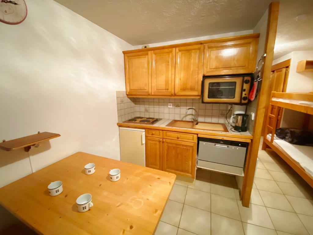 Studio Morillon Village, 1 pièce, 4 personnes - FR-1-412-30 photo 2