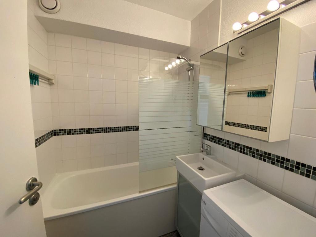Appartement La Tania, 2 pièces, 5 personnes - FR-1-513-54 photo 3