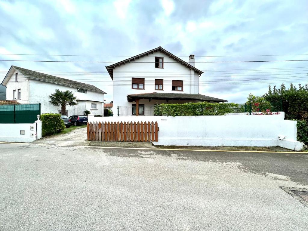 Cozy apartment, FreeWifi, nearby beach in Cadavedo photo 2