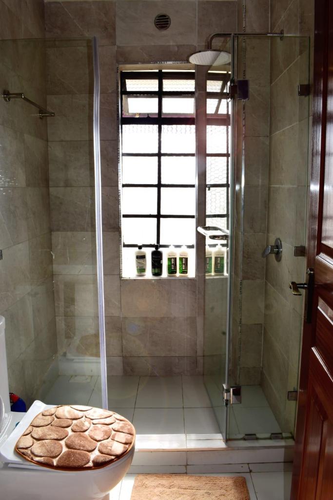 Cheerful 4-bedroom with pool photo 2