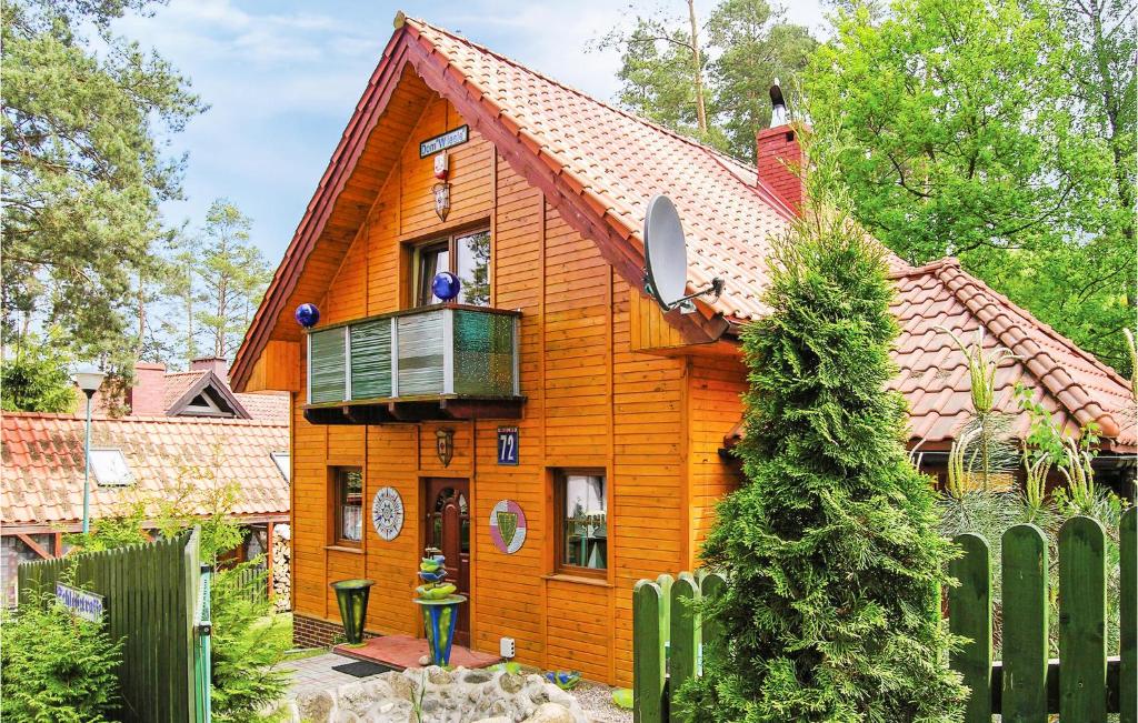 Awesome Home In Grunwald With 3 Bedrooms And Wifi