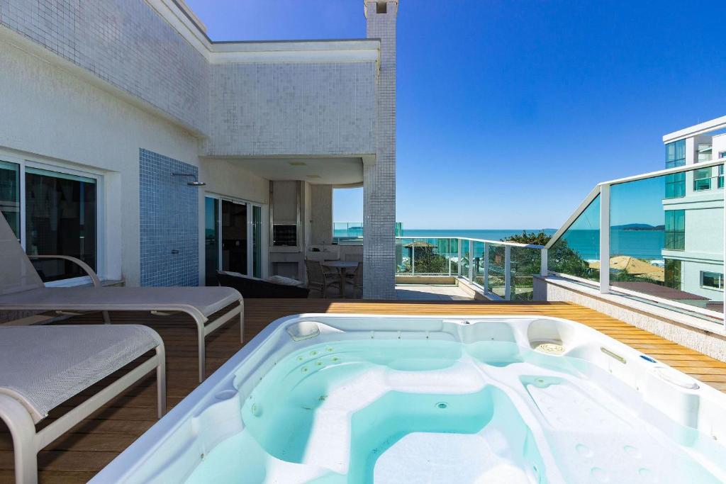 Costa do Sol 203 - Cobertura Duplex em Mariscal - Jacuzzi - Vista para o Mar photo 1