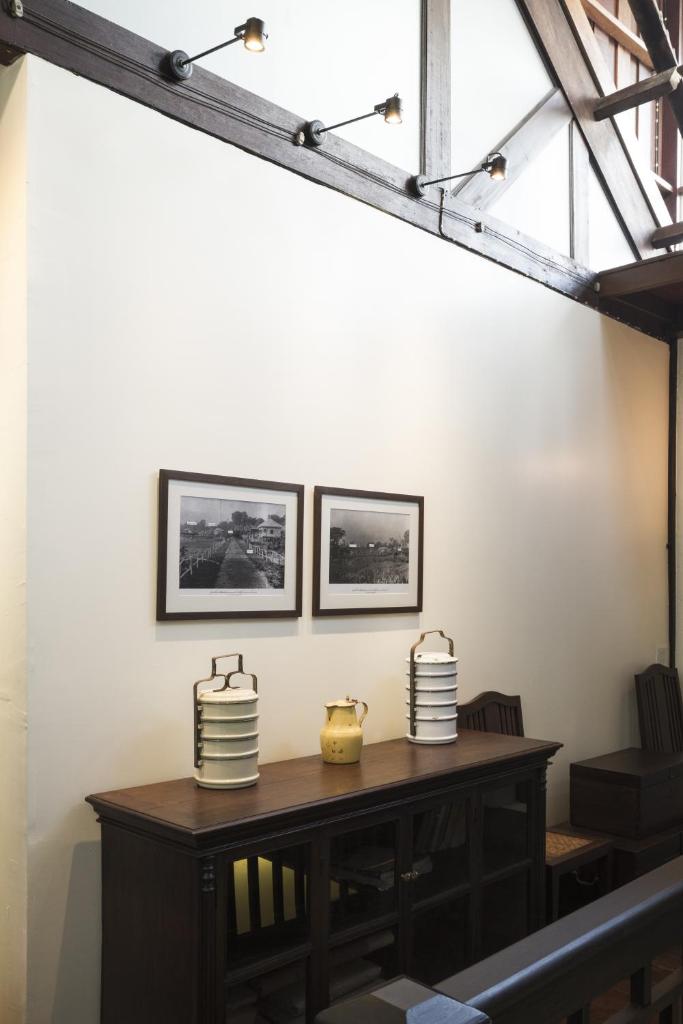Baan Luang Rajamaitri Historic Inn photo 4