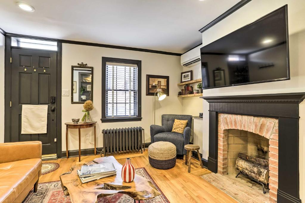 Historic Home with Garden Walk to Center City! photo 3