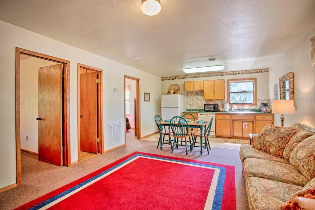 Cozy, Secluded Davis Cabin on 60 Wooded Acres photo 2