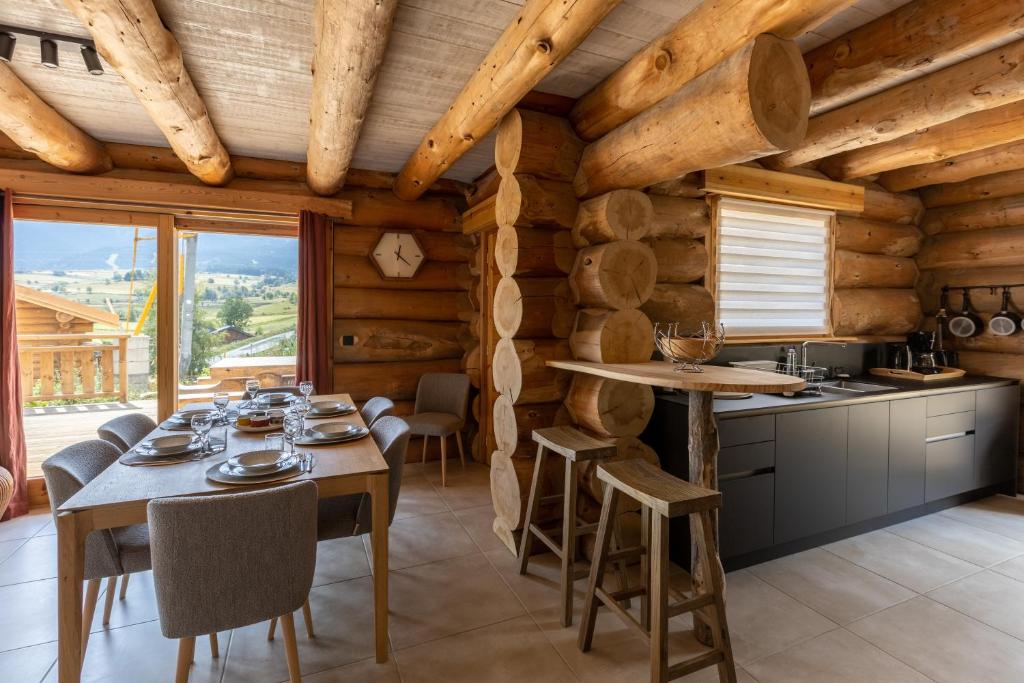 Chalet L'Axurit - Familial Jacuzzi Sauna photo 3