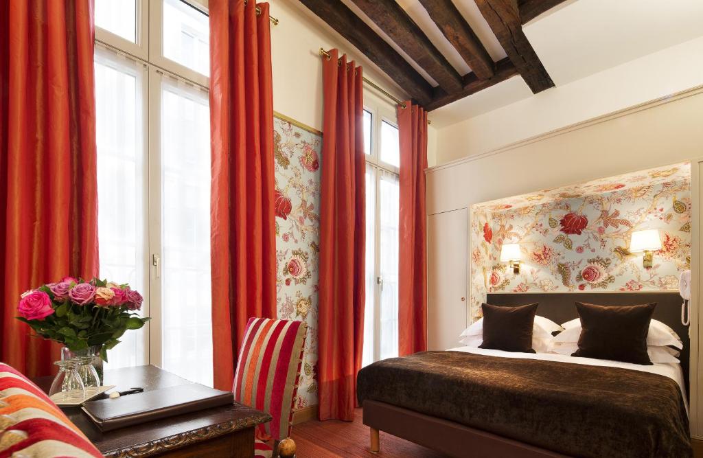 Двухместный (Улучшенный двухместный номер с 1 кроватью), Hôtel Saint-Paul Rive-Gauche
