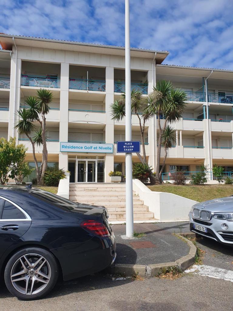 Appartement Golf et Nivelle avec piscine et parking photo 1